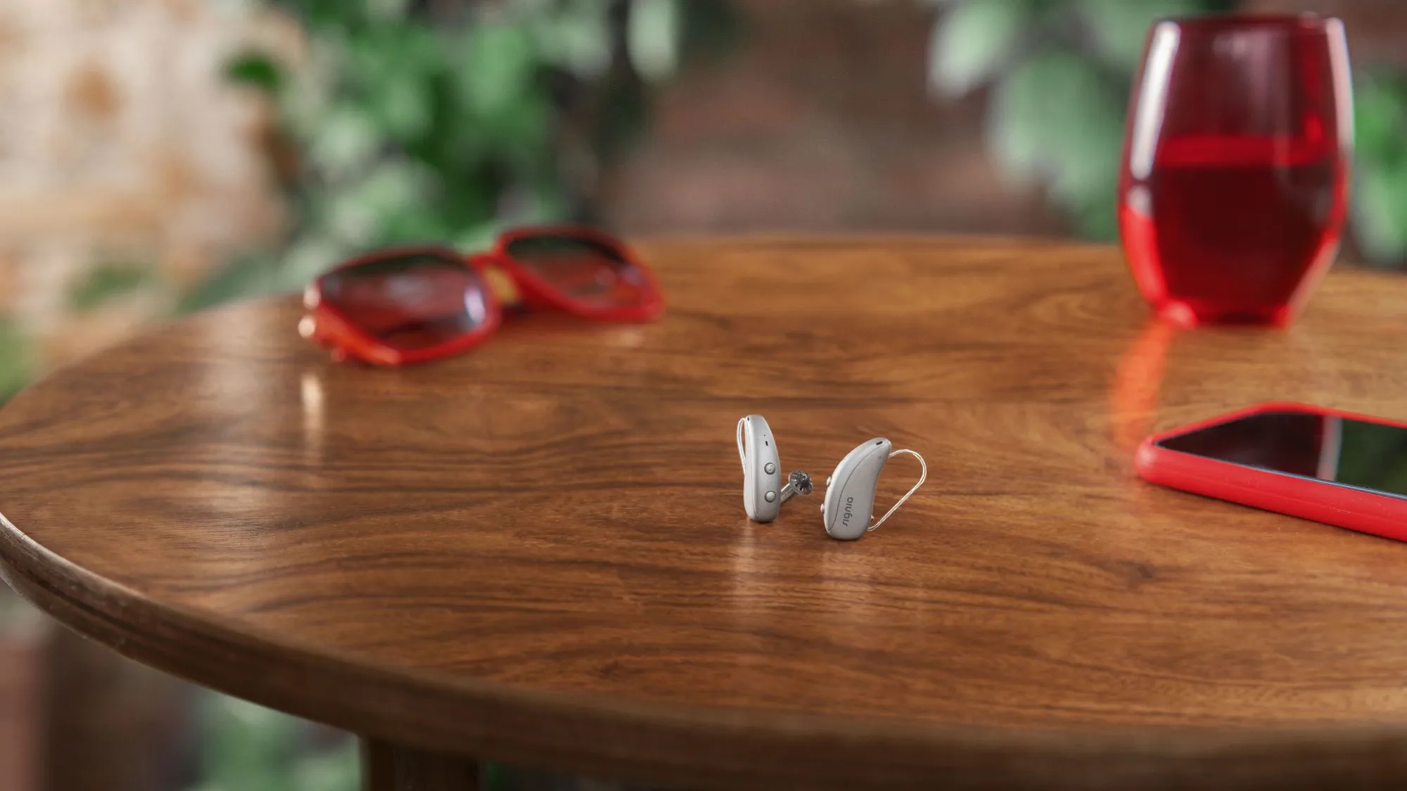 Signia MaX device sitting on table