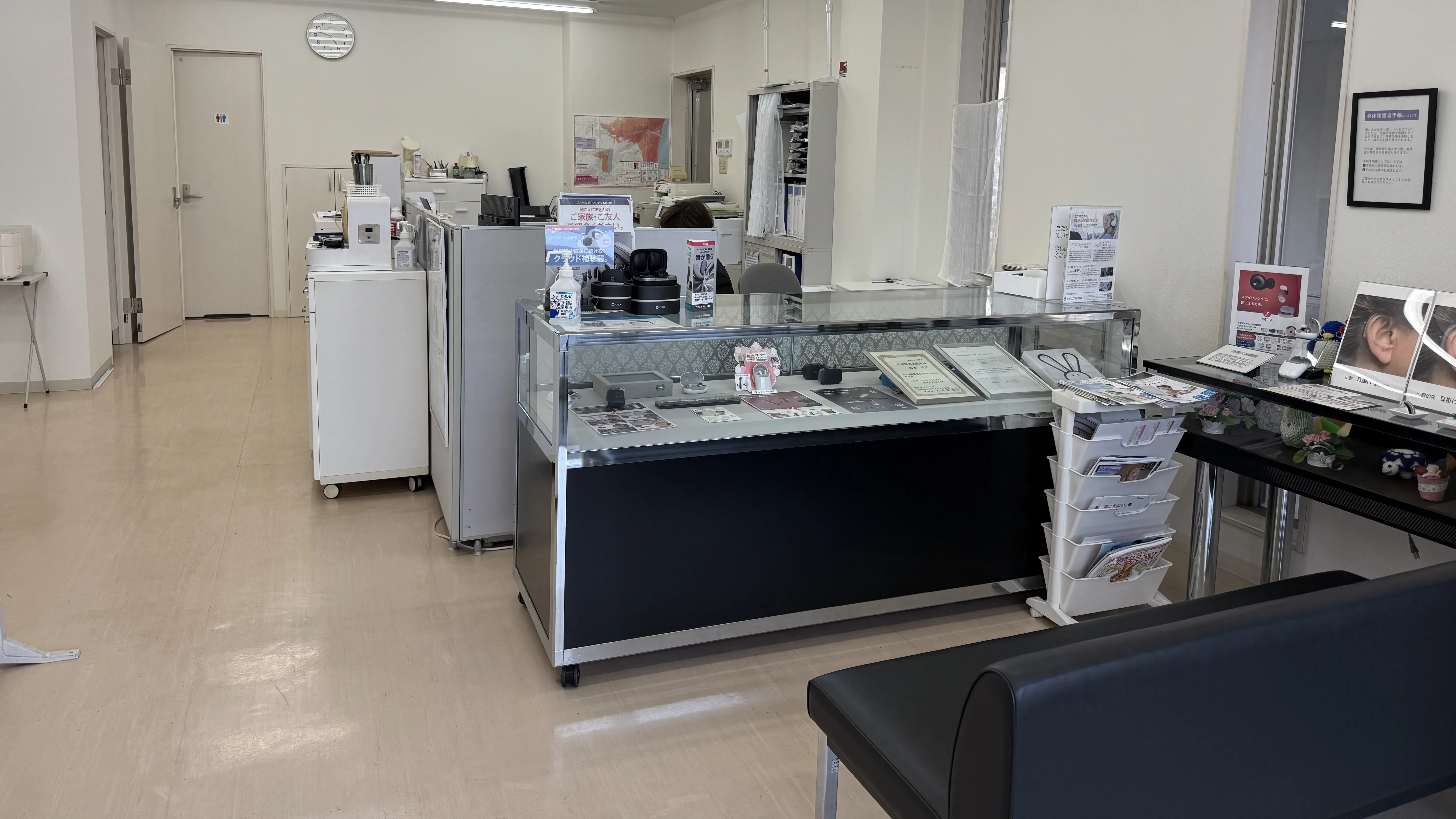 イヤーズ補聴器センター津店内の写真