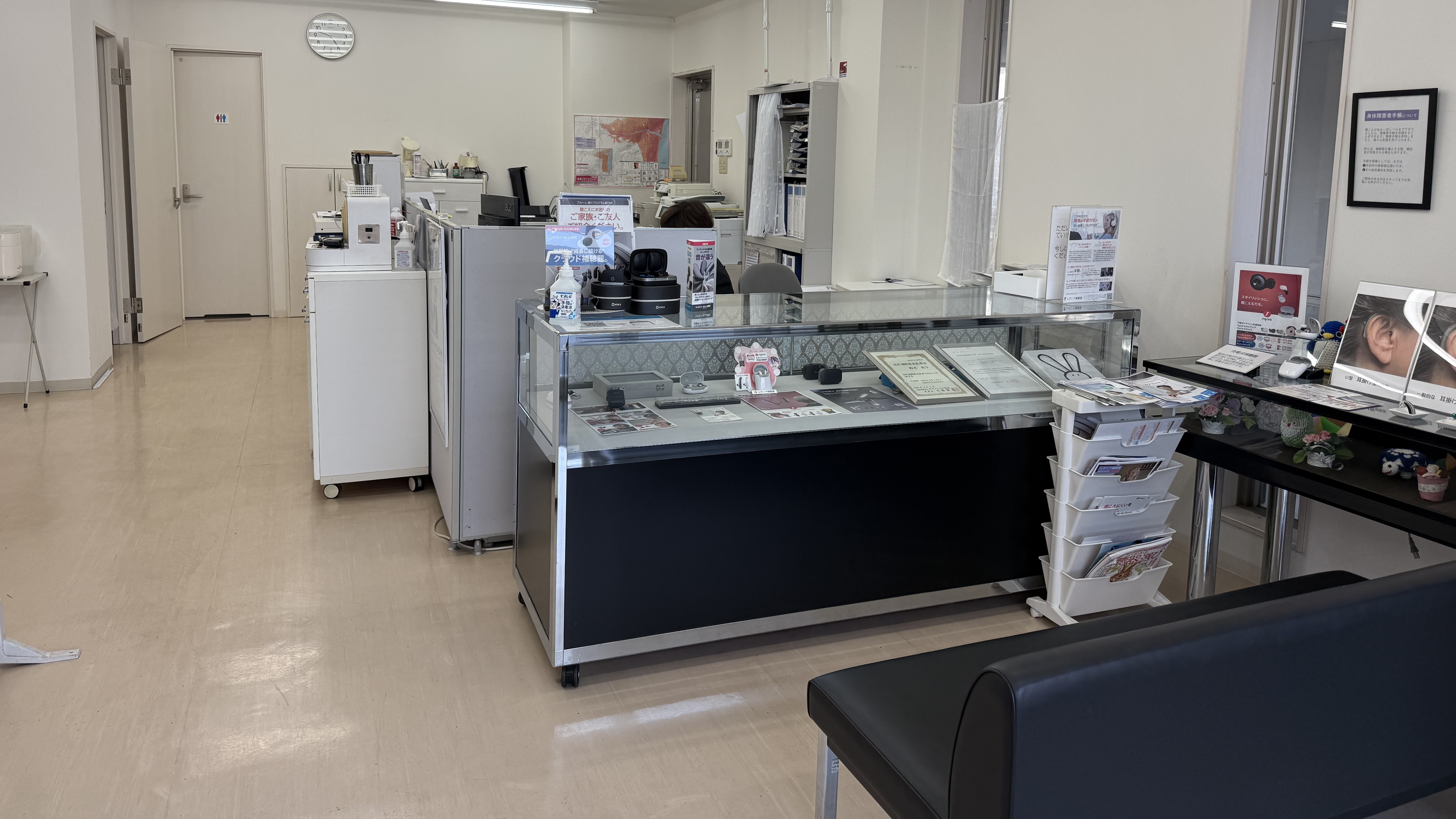 イヤーズ補聴器センター津店内の写真