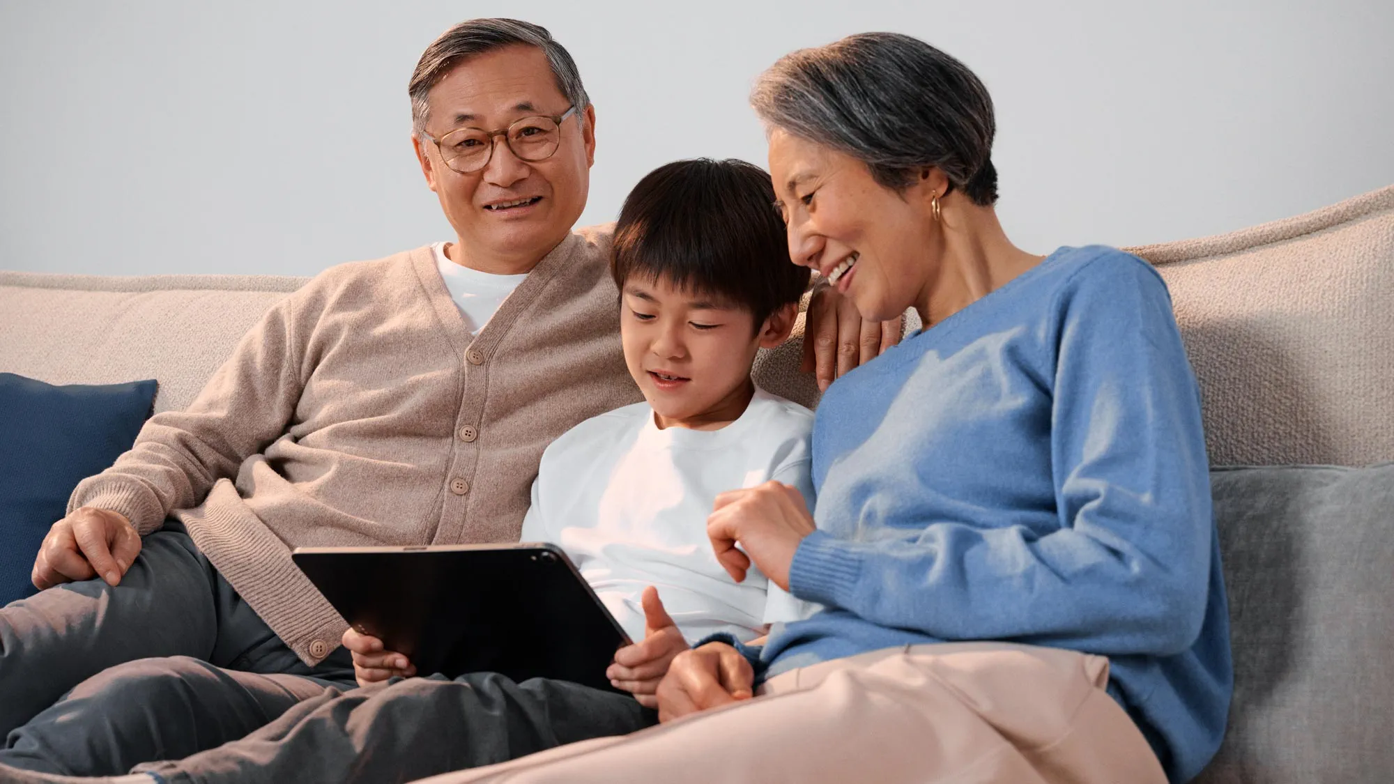 grandparents-boy-technology-hearing-improvement-16x9