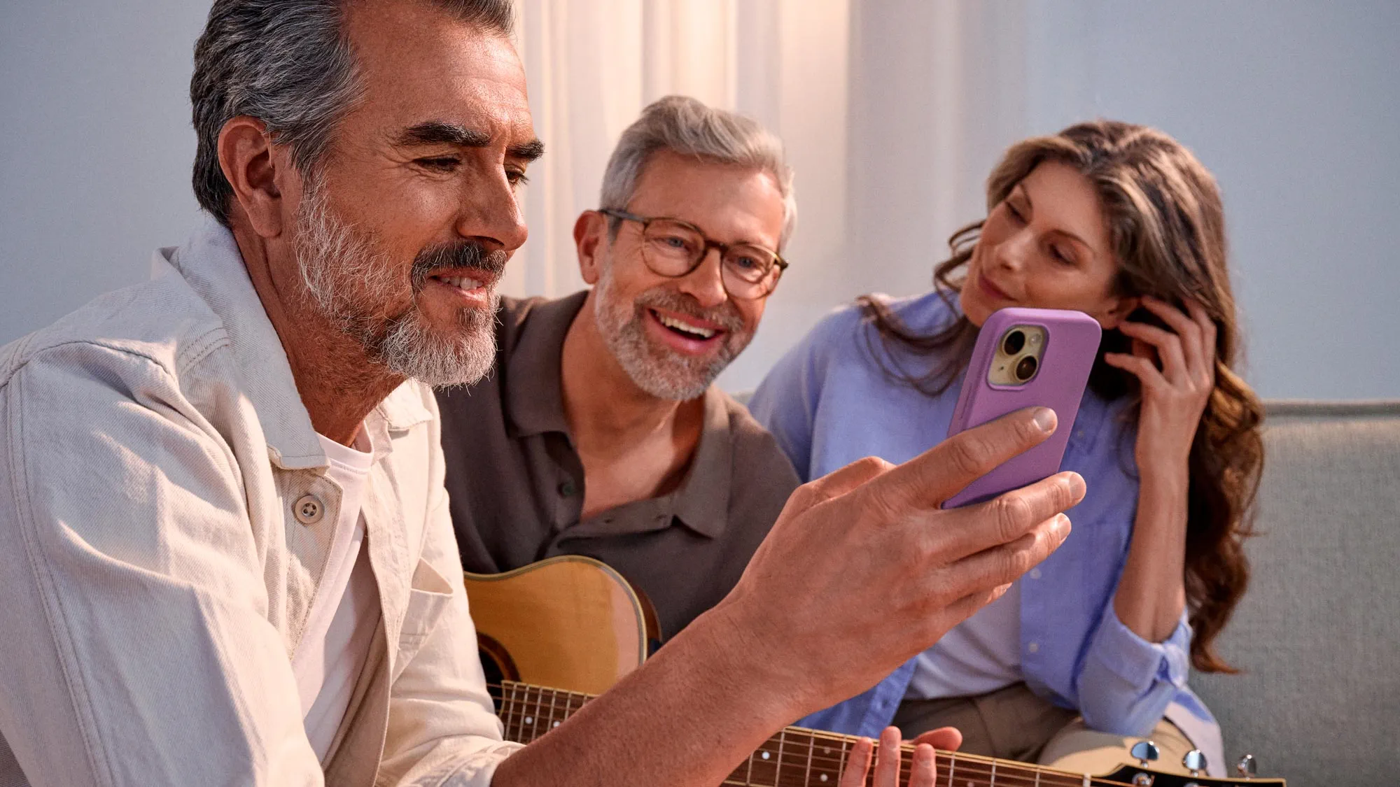 friends-phone-casual-hearing-improvement-16x9