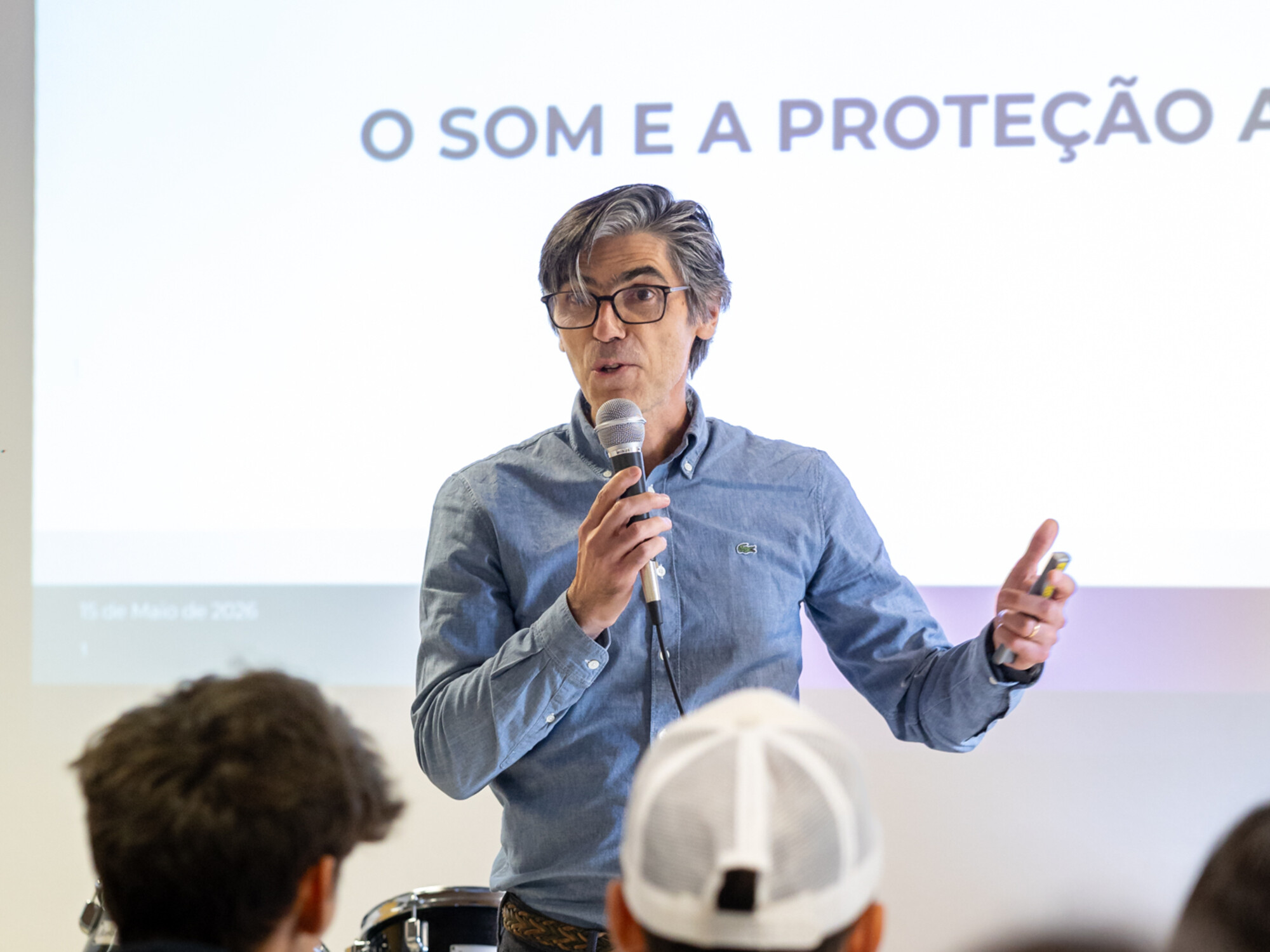 Humberto Pintado na palestra sobre prevenção auditiva