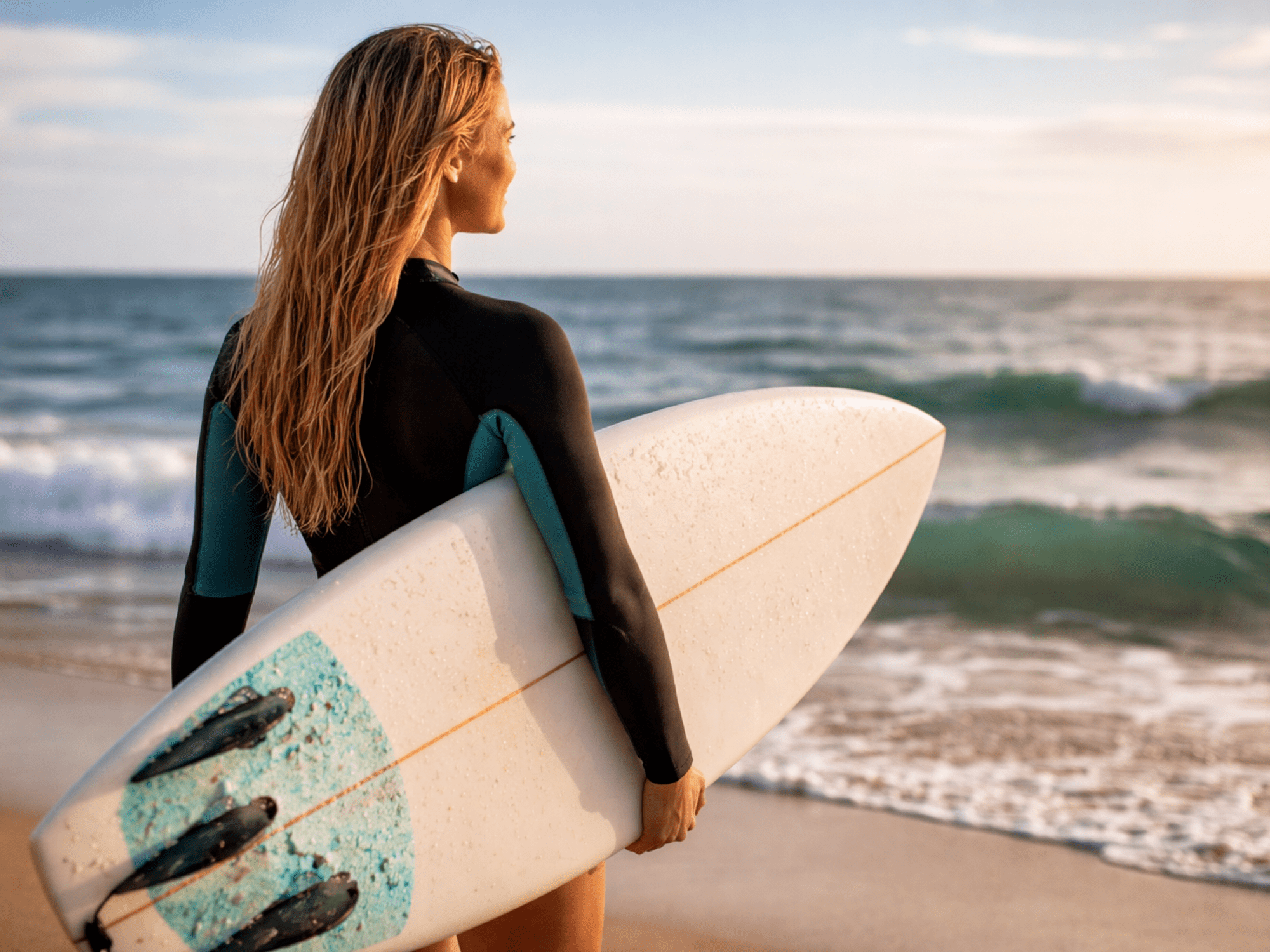 Mulher a fazer surf